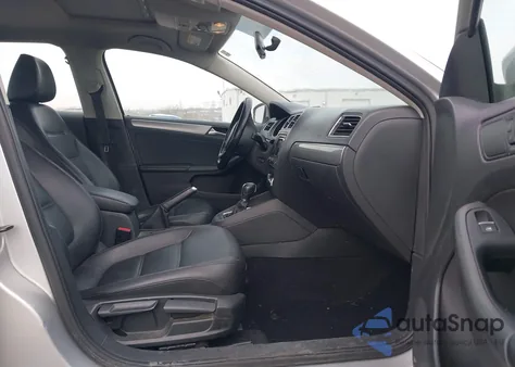 2015 Volkswagen Jetta 1.8T Se from USA, damaged, VIN 3VWD17AJXFM350088